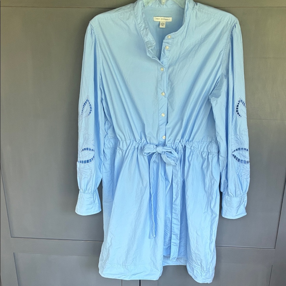 Light Blue poplin cotton dress. Worn once. Washed and hung to dry